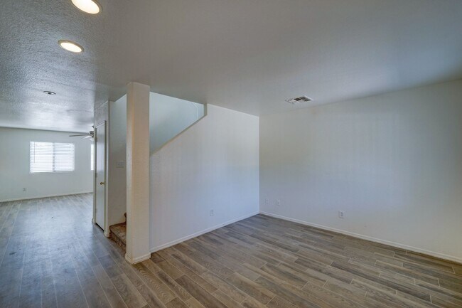 Building Photo - AVAILABLE NOW!!! Oversized Bedrooms in Johnson Ranch