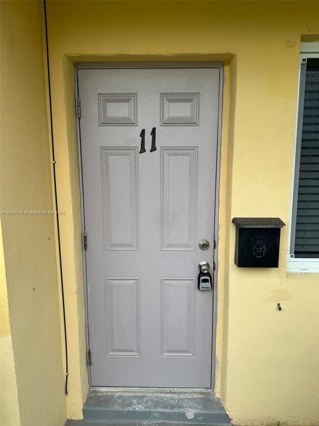 Foto del edificio - 16190 NE 19th Pl