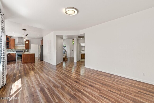 Foto del edificio - 3095 Fairwood Dr