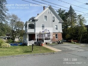 Building Photo - 13 Meridian St