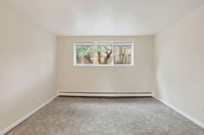 Foto del edificio - 4628 Tyler St NE