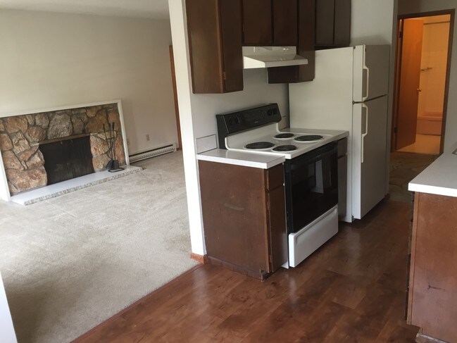 Kitchen to living area - 117 12th Ave E