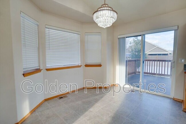 Foto del edificio - 7488 N Courcelles Pkwy