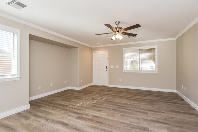Building Photo - 9997 Big Bow Springs Ct