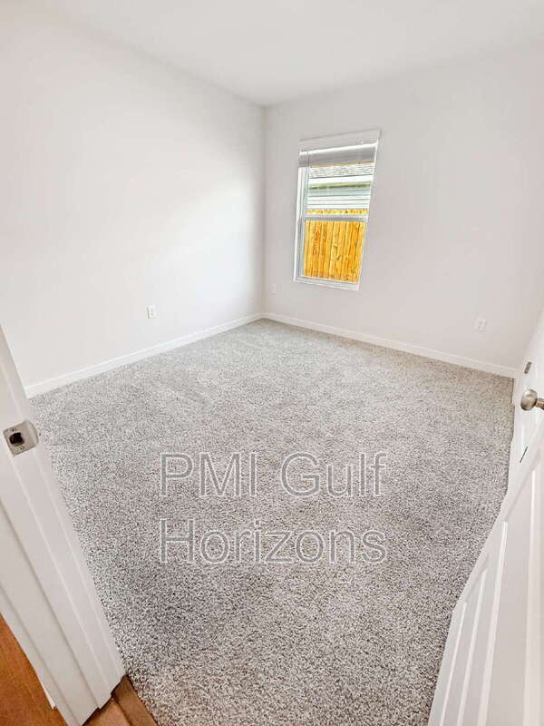 Building Photo - 20 Spoonbill St