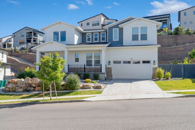 Foto del edificio - Traverse Mountain | SPACIOUS LIVING | 6 BED 4 BATH SINGLE FAMLY HOME