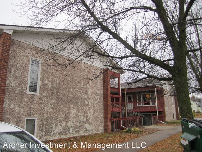 Building Photo - 621 3rd Ave N