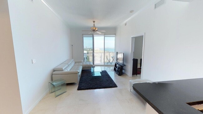 Building Photo - 1551 N Flagler Dr
