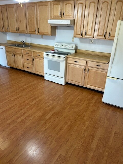 Foto del edificio - 3381 Colonial Dr