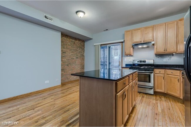 Foto del edificio - 2 br, 1 bath Condo - 1173 E 61st St