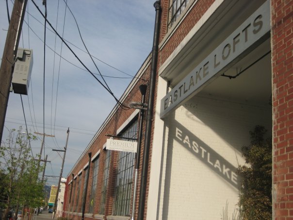 Building Photo - 1018 4th Ave