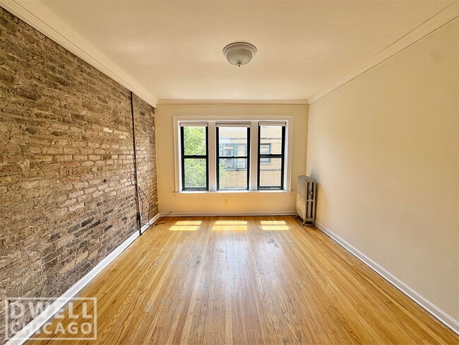Building Photo - 2342 N Spaulding Ave