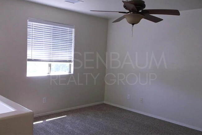 Foto del edificio - Beautiful 3-bedrooms, 2.5-baths home in th...