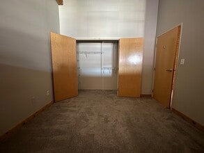 Building Photo - Bridgeview Apartments