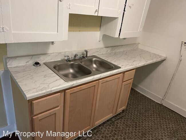 Building Photo - 3 br, 1 bath House - 915 Garden Street