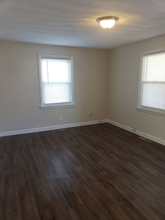 Building Photo - Single Family Home in Portsmouth