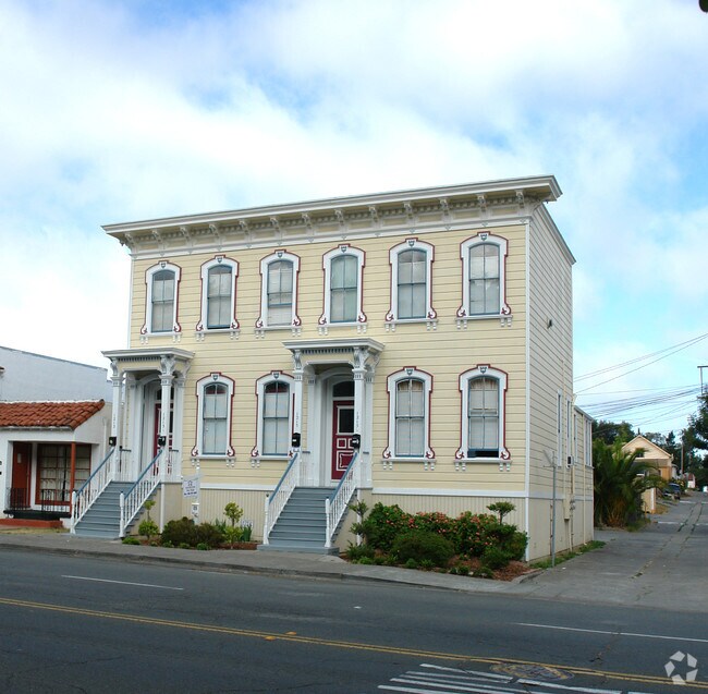 Building Photo - 1213-1215 Sacramento St