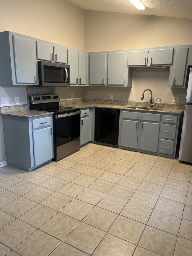 Foto del edificio - 1016 Farr Ct