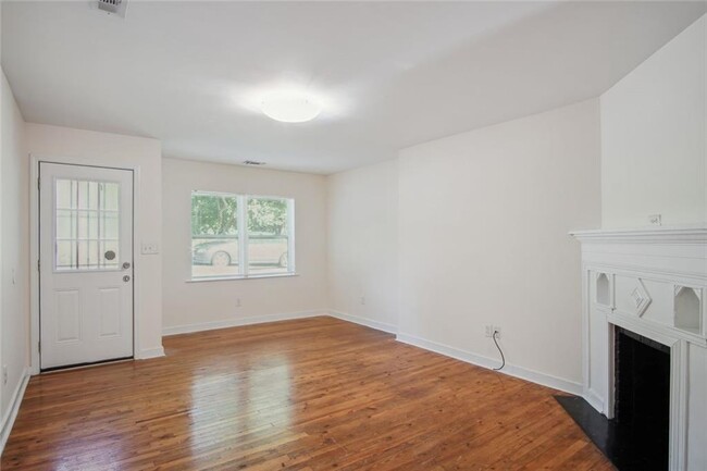 Building Photo - 772 Hortense Way NW