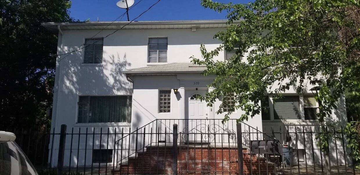 Primary Photo - 309 Alter Ave
