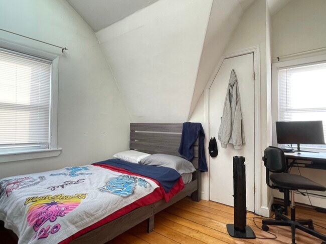 Foto del edificio - 812 Parker St