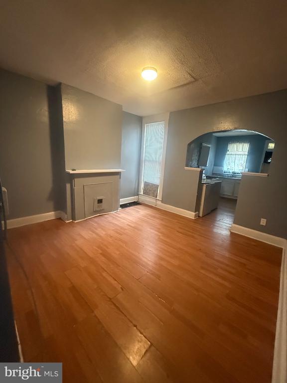 Building Photo - 2221 Wilkens Ave