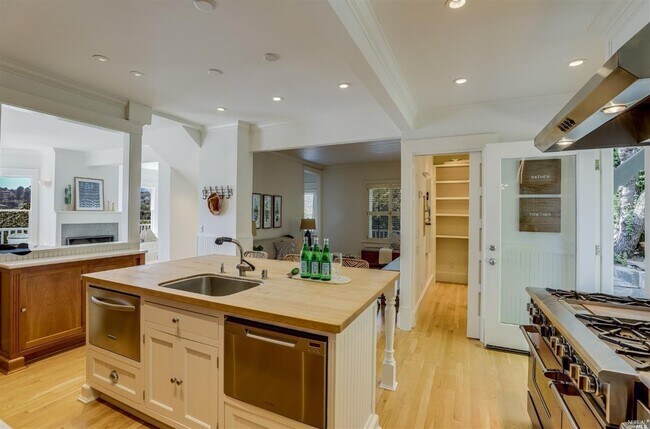 Foto del edificio - 1881 Mar W St