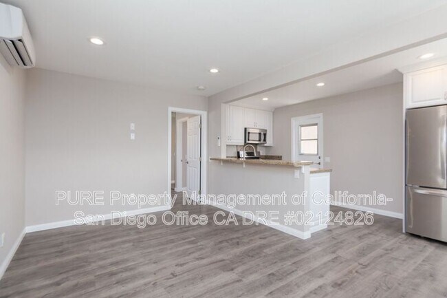 Building Photo - 4637 Wilson Ave