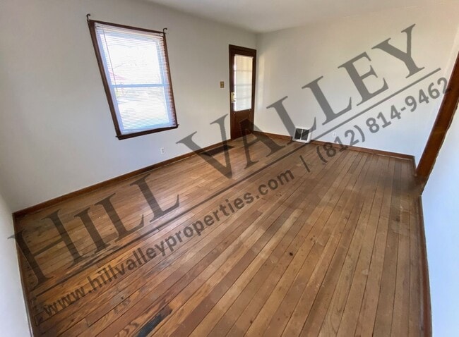 Foto del edificio - Two bedroom home on desirable east-side