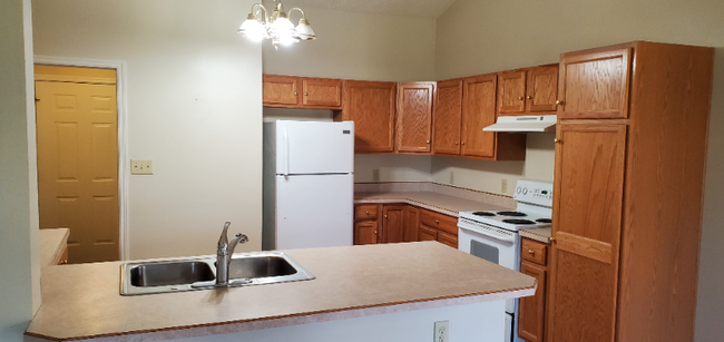 Building Photo - 105 Zinfandel Dr