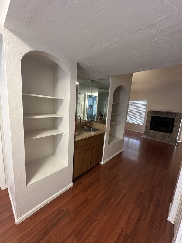 Building Photo - 7807 S Kachina Dr