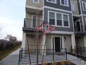 Building Photo - 4744 Hillhouse Cv