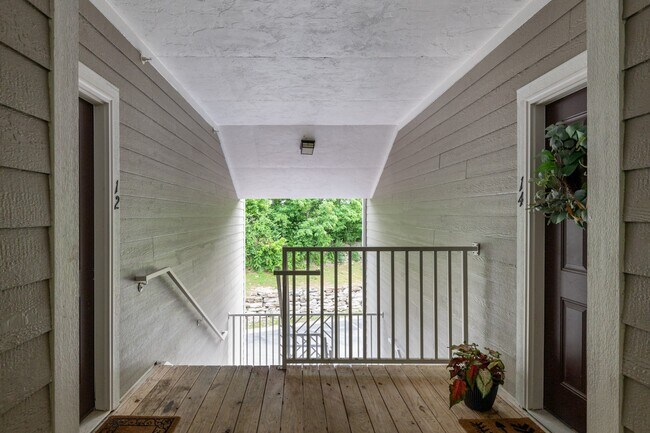 Foto del edificio - 4847 Bevendean Dr