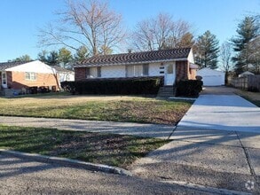 Building Photo - 2902 Armen Ave