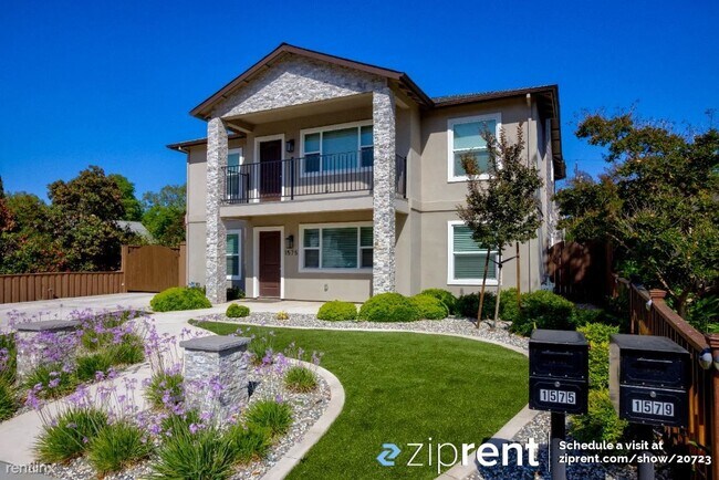 Foto del edificio - 3 br, 2.5 bath Townhome - 1575 53rd St, Sa...