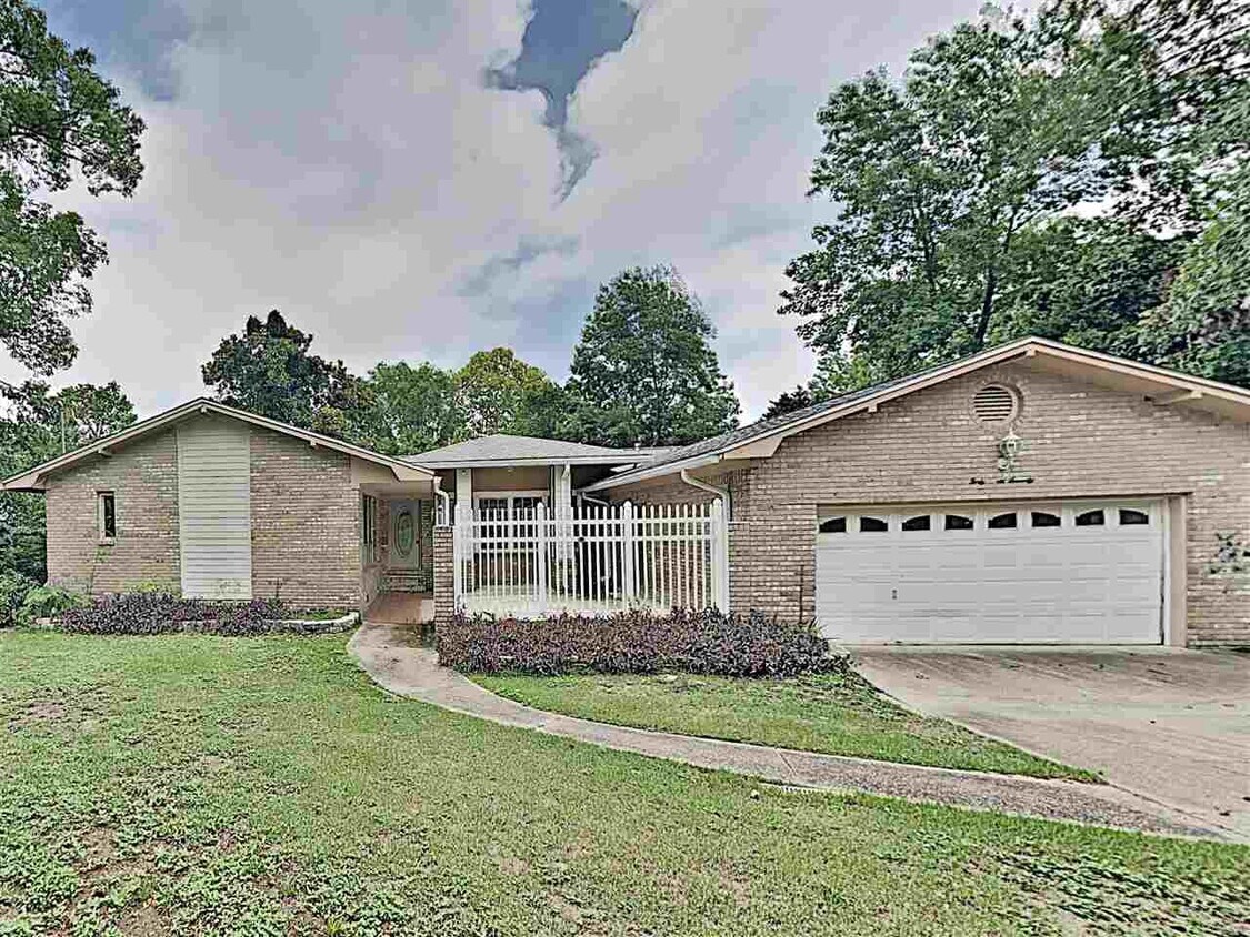 Primary Photo - 4870 Peacock Dr