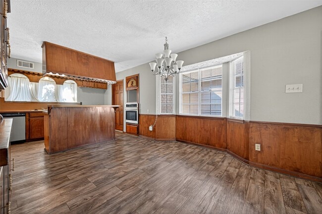 Building Photo - 5414 Spanish Oak Dr