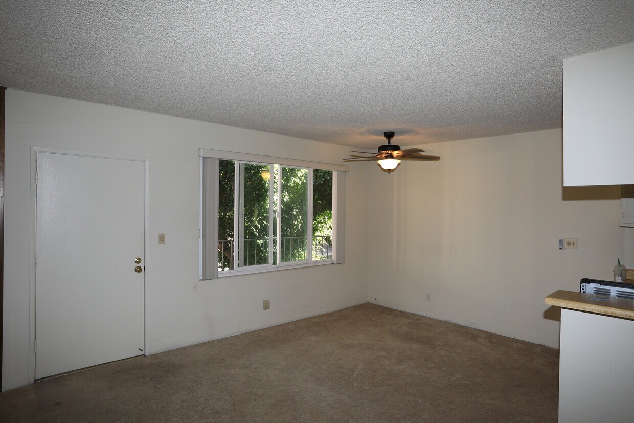 Primary Photo - 4358 Berryman Ave