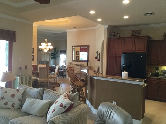 Building Photo - 5054 Rustic Oaks Cir