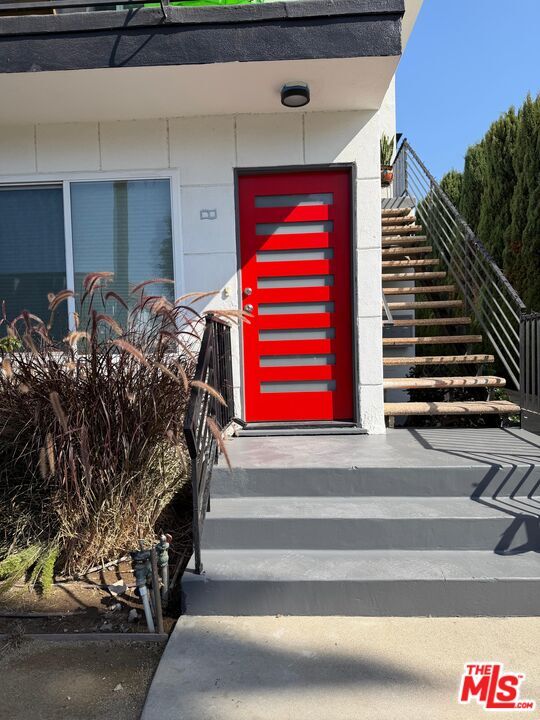 Foto principal - 3744 Westwood Blvd