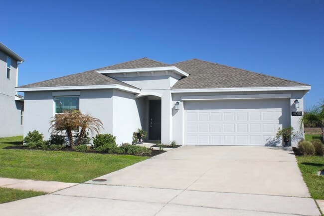Building Photo - 5010 Four Strand Ct