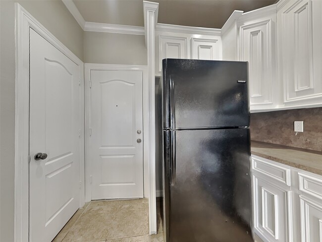 Building Photo - 4202 Alvin St