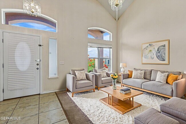 Foto del edificio - 6377 Franklin Ridge Dr
