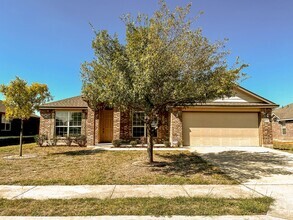 Building Photo - 9301 Cricket Dr