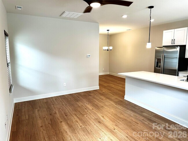 Foto del edificio - 521 N Linwood Ave