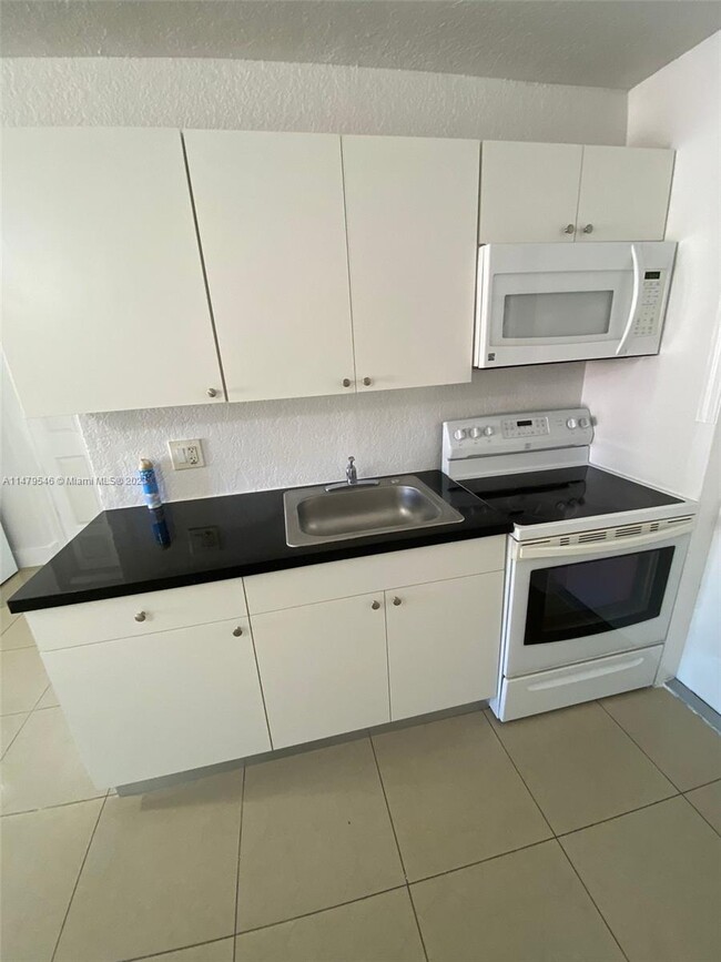 Foto del edificio - 1800 NW 9th St