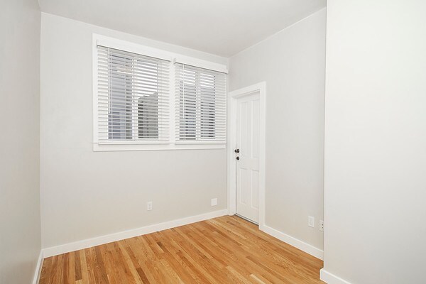 Building Photo - 1125 Broadway