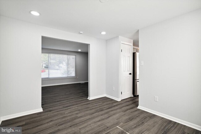 Building Photo - 12401 Stone Church Ct