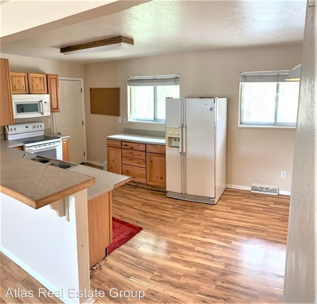 Building Photo - 3 br, 2 bath House - 490 E Geddes Ave