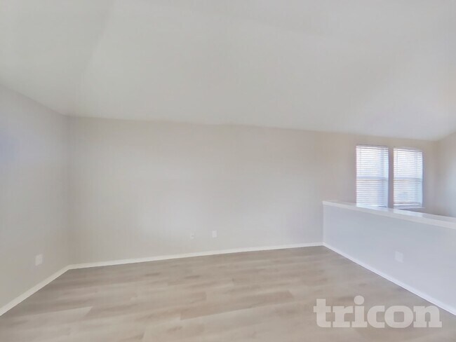 Building Photo - 421 Rowdy Dr